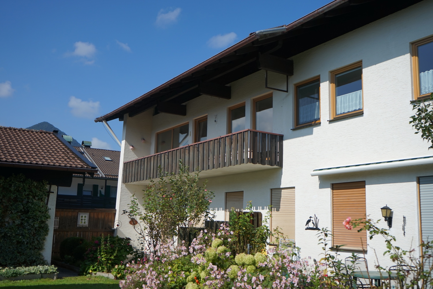 Großzügige 3-Zi-Whg. mit schönem Süd-Balkon – Neu renoviert – in Marquartstein
